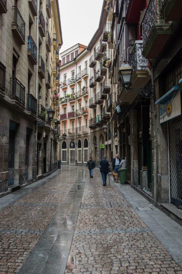 Moderno Y Lujoso En El Historico Casco Viejo Apartment Bilbao Luaran gambar