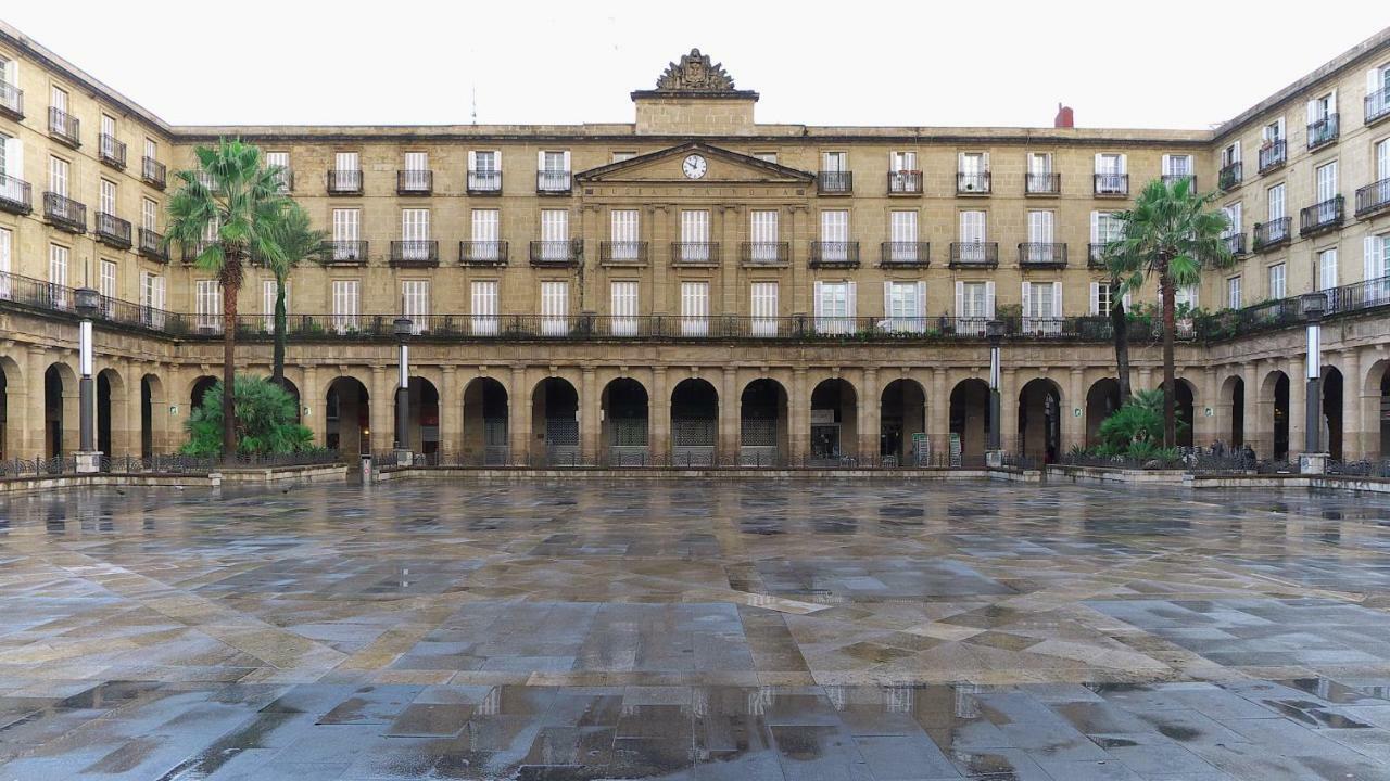 Moderno Y Lujoso En El Historico Casco Viejo Apartment Bilbao Luaran gambar